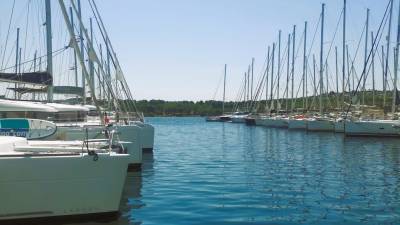 How to Order Food and Drinks for Your Yacht in Croatia: Quick and Easy with Artenon Food